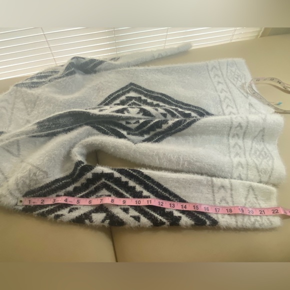 Northern Angel by Anthropology Aztecs design Sweater - Picture 9 of 11